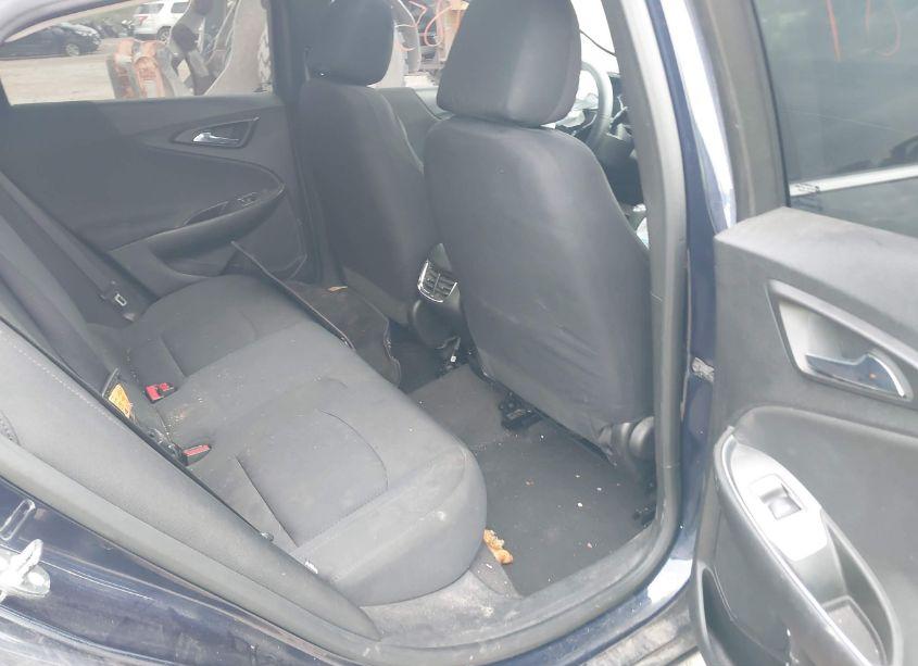 Photo 8 of 2018 Chevrolet Malibu LT (VIN 1G1ZD5STXJF137339)