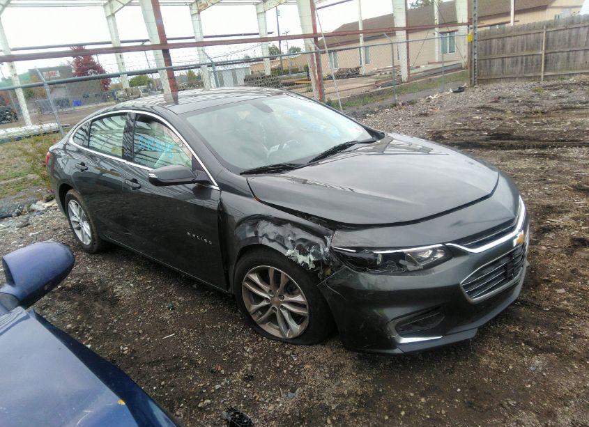 2018 Chevrolet Malibu LT (VIN 1G1ZD5STXJF145473) main photo