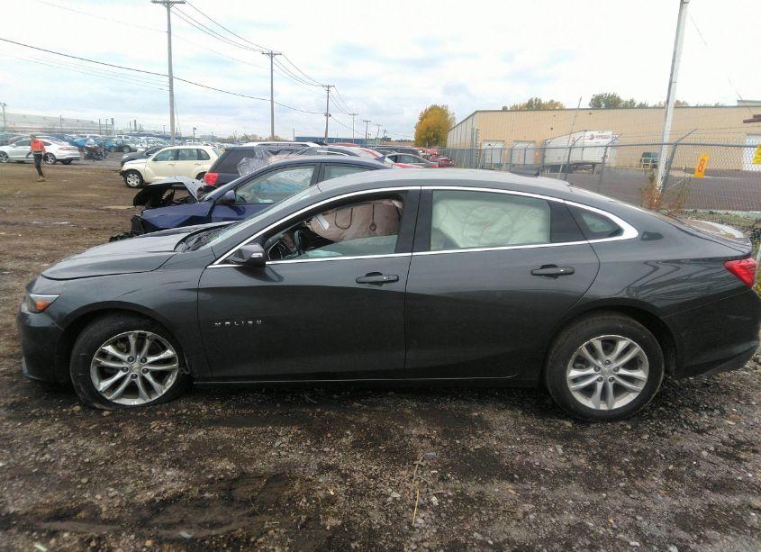 Photo 13 of 2018 Chevrolet Malibu LT (VIN 1G1ZD5STXJF145473)