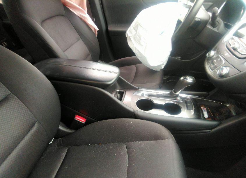 Photo 5 of 2018 Chevrolet Malibu LT (VIN 1G1ZD5STXJF145473)