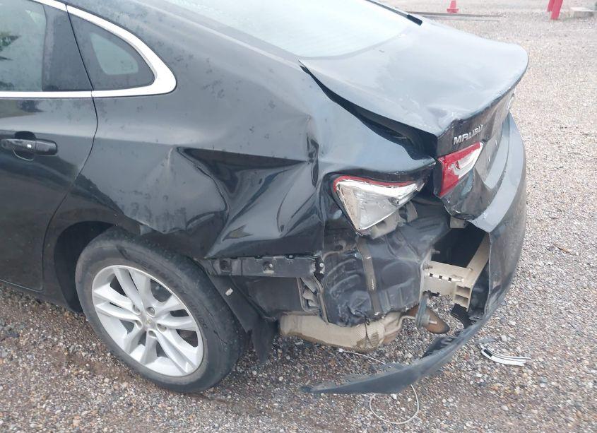 Photo 12 of 2018 Chevrolet Malibu LT (VIN 1G1ZD5STXJF153511)