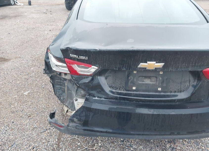 Photo 18 of 2018 Chevrolet Malibu LT (VIN 1G1ZD5STXJF153511)