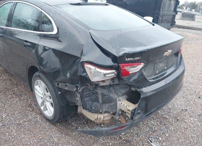 Photo 6 of 2018 Chevrolet Malibu LT (VIN 1G1ZD5STXJF153511)