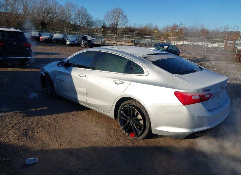 Photo 3 of 2018 Chevrolet Malibu LT (VIN 1G1ZD5STXJF162239)