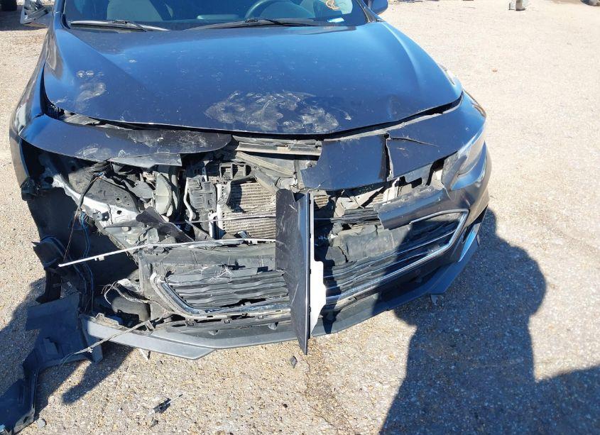 Photo 12 of 2018 Chevrolet Malibu LT (VIN 1G1ZD5STXJF165948)