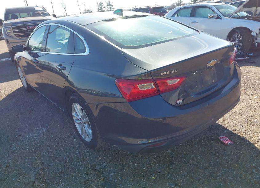 Photo 3 of 2018 Chevrolet Malibu LT (VIN 1G1ZD5STXJF165948)