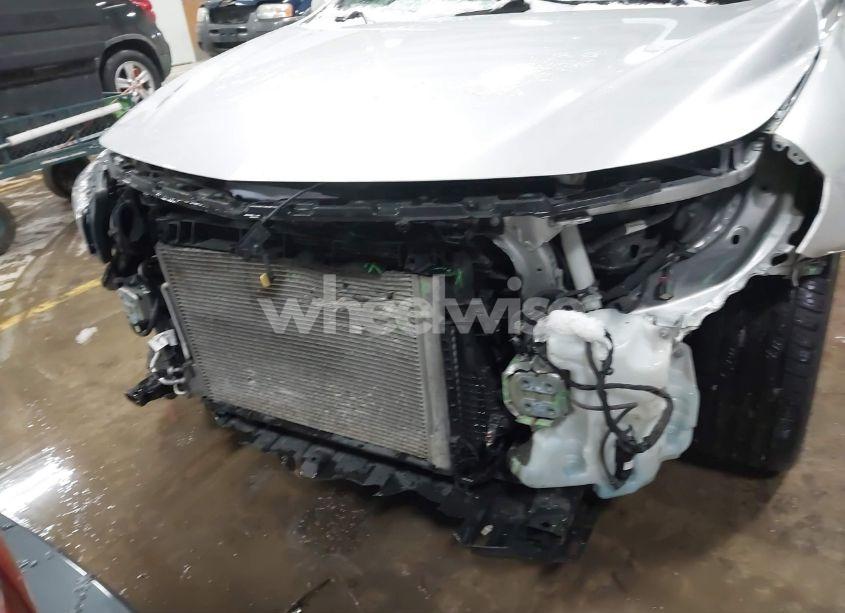 Photo 6 of 2018 Chevrolet Malibu LT (VIN 1G1ZD5STXJF171376)