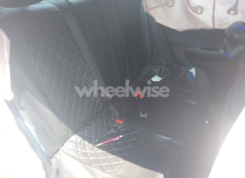 Photo 8 of 2018 Chevrolet Malibu LT (VIN 1G1ZD5STXJF172138)