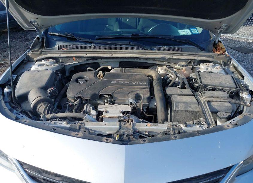 Photo 10 of 2018 Chevrolet Malibu LT (VIN 1G1ZD5STXJF172673)