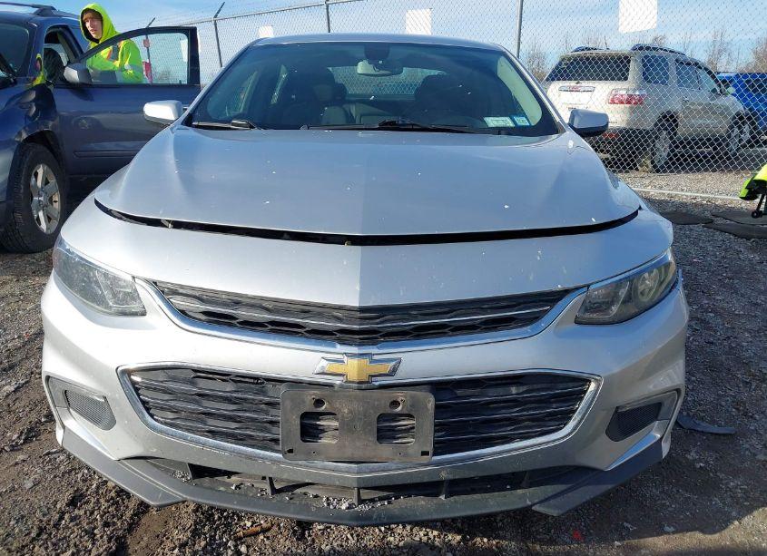 Photo 12 of 2018 Chevrolet Malibu LT (VIN 1G1ZD5STXJF172673)