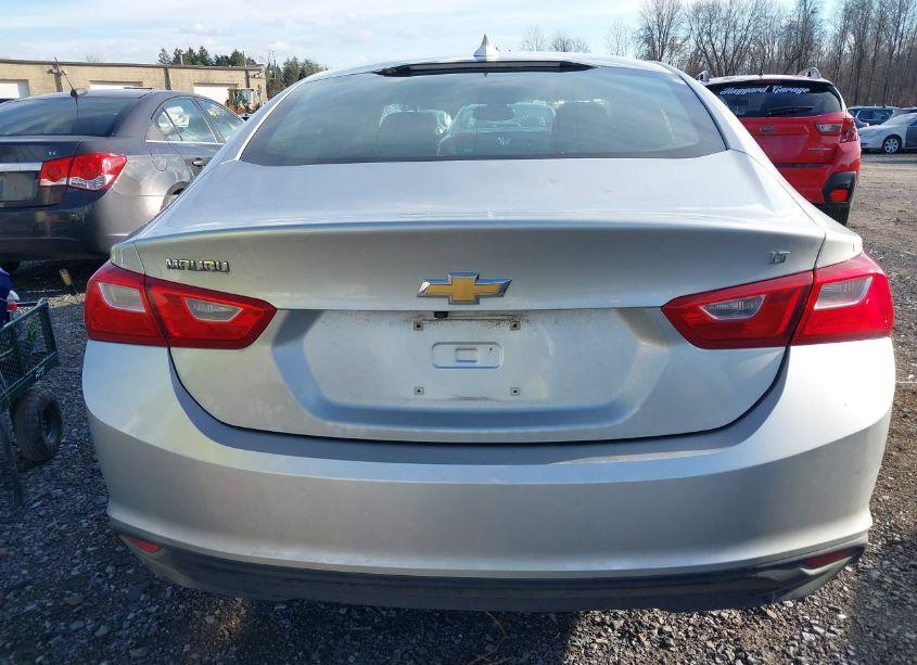 Photo 16 of 2018 Chevrolet Malibu LT (VIN 1G1ZD5STXJF172673)