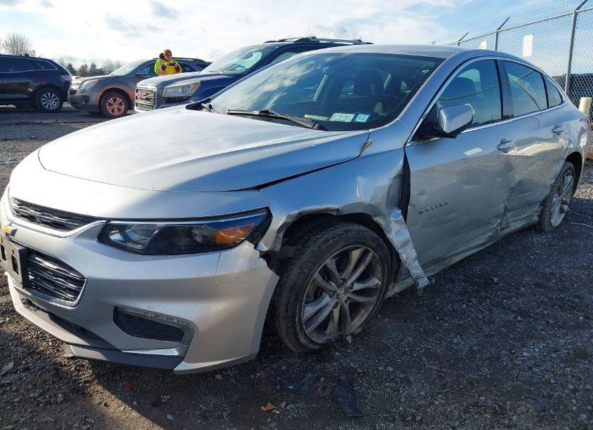 Photo 6 of 2018 Chevrolet Malibu LT (VIN 1G1ZD5STXJF172673)