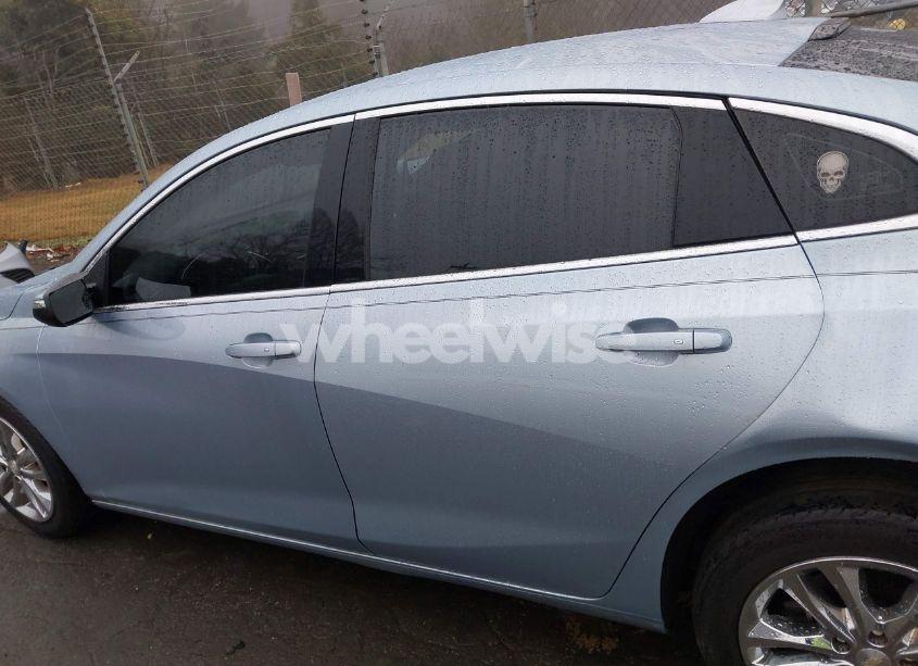 Photo 14 of 2018 Chevrolet Malibu LT (VIN 1G1ZD5STXJF193944)