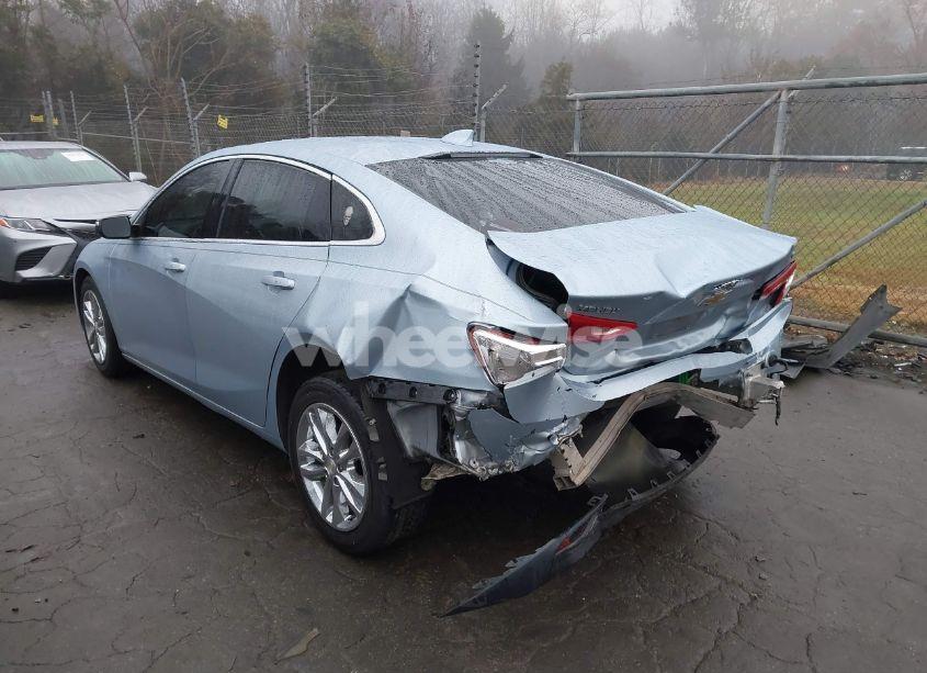 Photo 3 of 2018 Chevrolet Malibu LT (VIN 1G1ZD5STXJF193944)