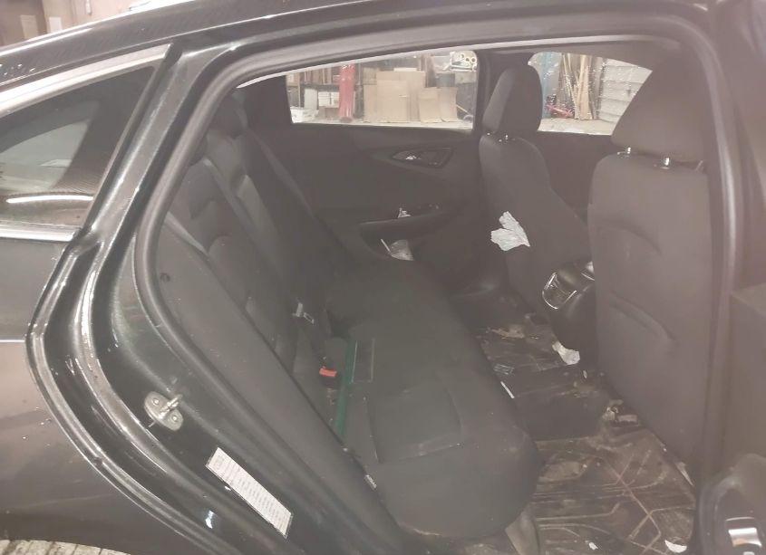 Photo 8 of 2018 Chevrolet Malibu LT (VIN 1G1ZD5STXJF194740)