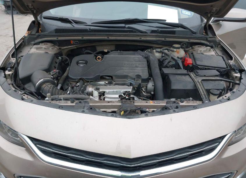 Photo 10 of 2018 Chevrolet Malibu LT (VIN 1G1ZD5STXJF198352)