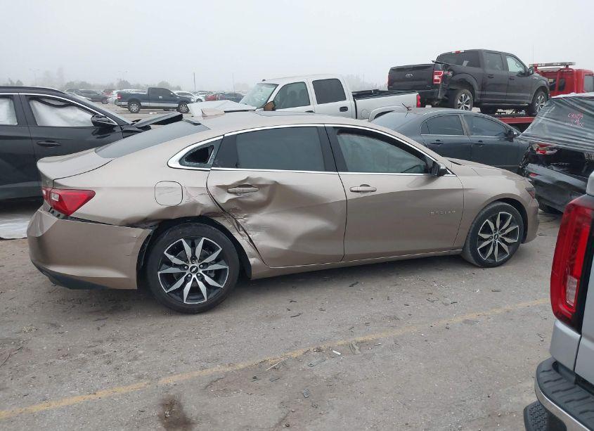 Photo 13 of 2018 Chevrolet Malibu LT (VIN 1G1ZD5STXJF198352)