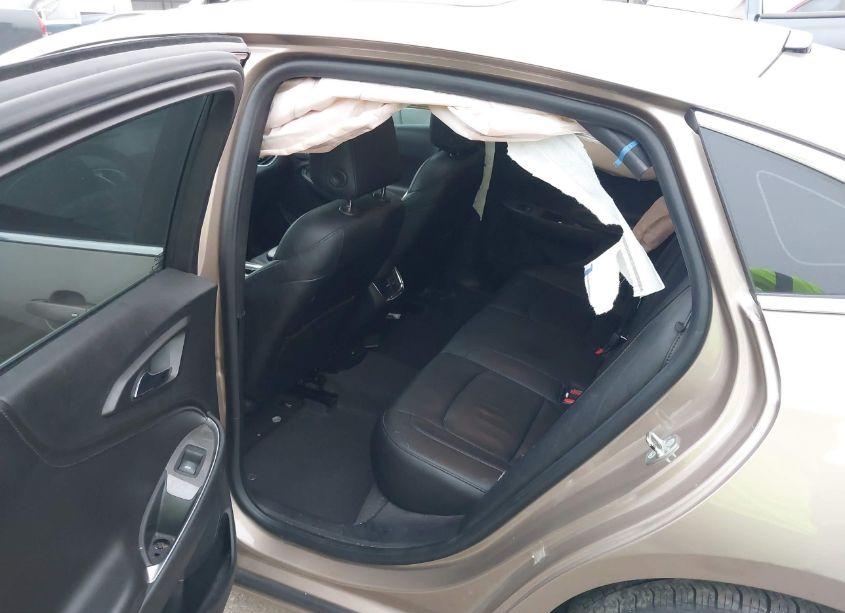 Photo 8 of 2018 Chevrolet Malibu LT (VIN 1G1ZD5STXJF198352)