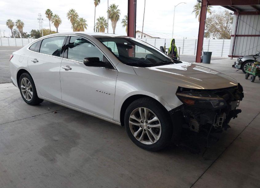 2018 Chevrolet Malibu LT (VIN 1G1ZD5STXJF202075) main photo