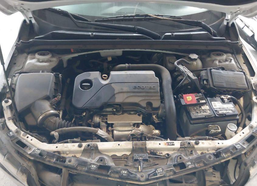 Photo 10 of 2018 Chevrolet Malibu LT (VIN 1G1ZD5STXJF202075)