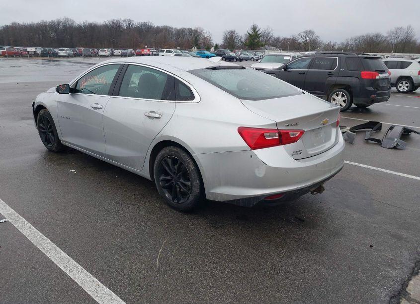 Photo 3 of 2018 Chevrolet Malibu LT (VIN 1G1ZD5STXJF202318)