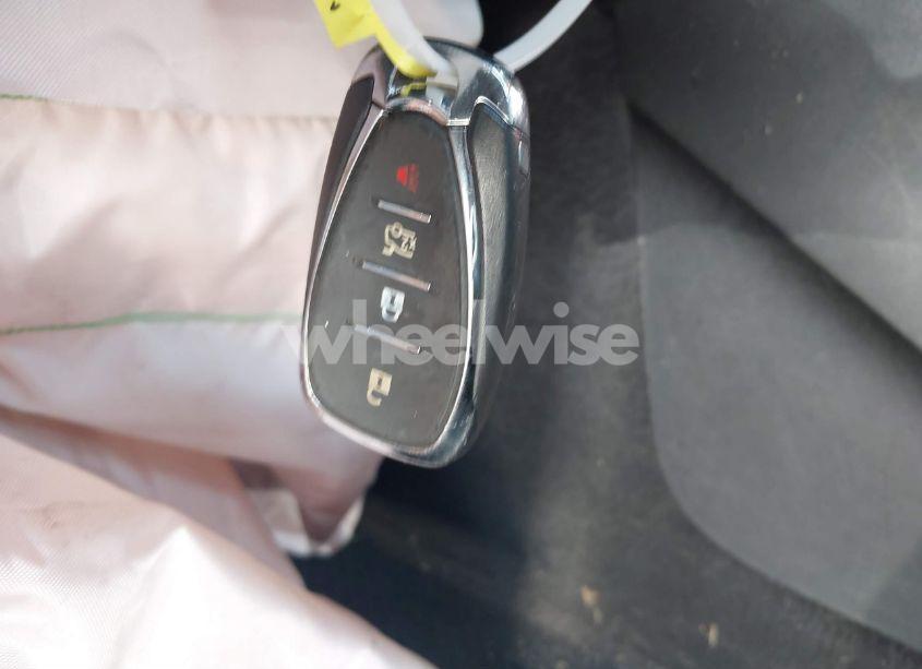 Photo 11 of 2018 Chevrolet Malibu LT (VIN 1G1ZD5STXJF209298)