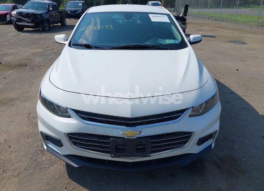 Photo 12 of 2018 Chevrolet Malibu LT (VIN 1G1ZD5STXJF209298)