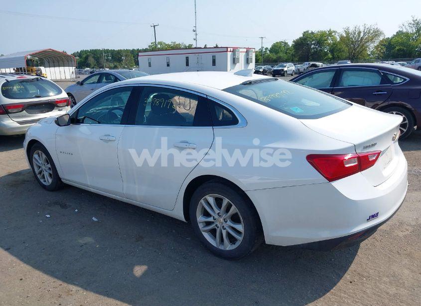 Photo 3 of 2018 Chevrolet Malibu LT (VIN 1G1ZD5STXJF209298)