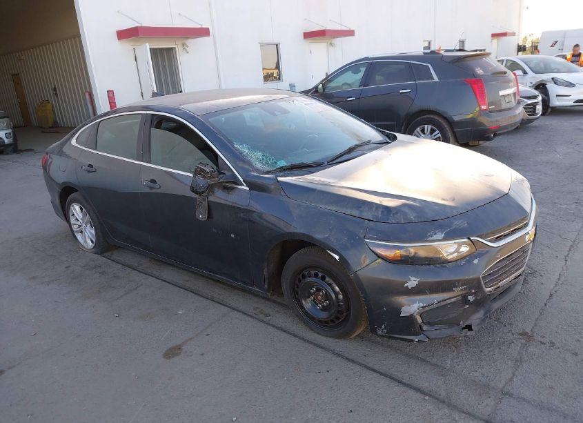 2018 Chevrolet Malibu LT (VIN 1G1ZD5STXJF216090) main photo