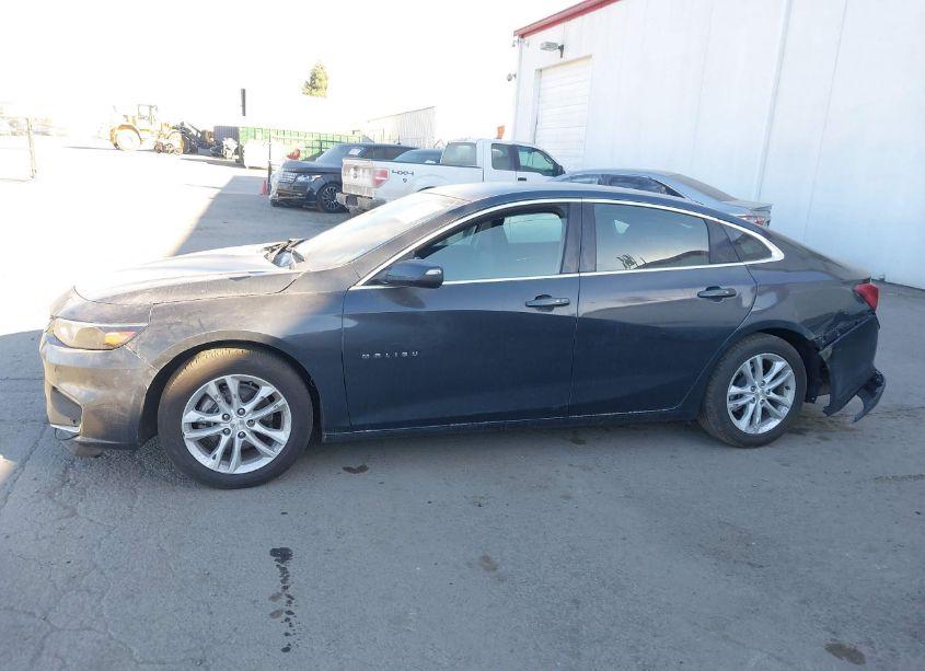 Photo 15 of 2018 Chevrolet Malibu LT (VIN 1G1ZD5STXJF216090)