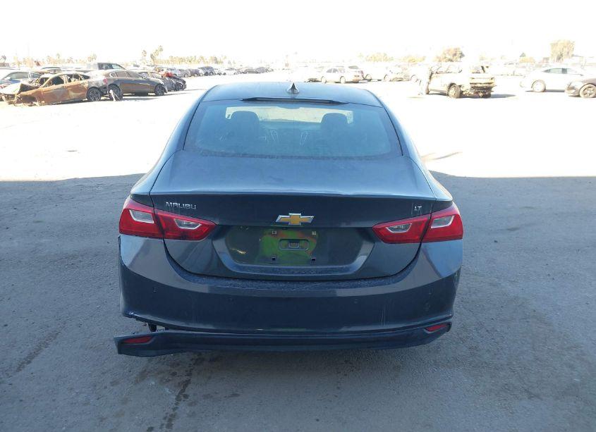 Photo 17 of 2018 Chevrolet Malibu LT (VIN 1G1ZD5STXJF216090)