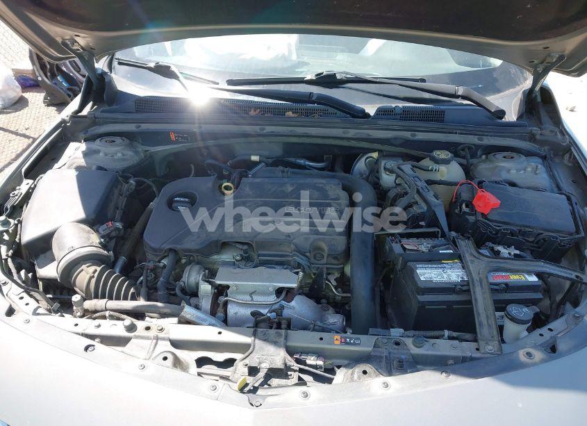 Photo 10 of 2018 Chevrolet Malibu LT (VIN 1G1ZD5STXJF225372)