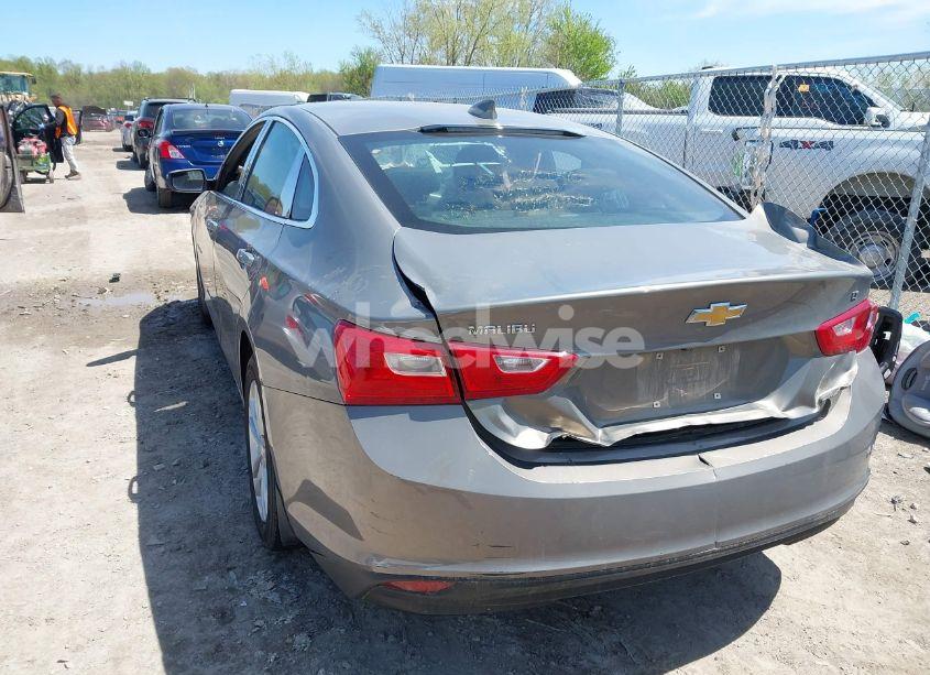 Photo 3 of 2018 Chevrolet Malibu LT (VIN 1G1ZD5STXJF225372)