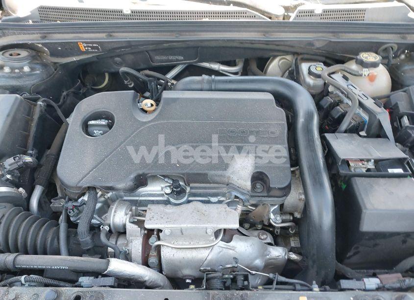 Photo 10 of 2018 Chevrolet Malibu LT (VIN 1G1ZD5STXJF229423)