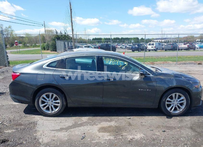 Photo 13 of 2018 Chevrolet Malibu LT (VIN 1G1ZD5STXJF229423)