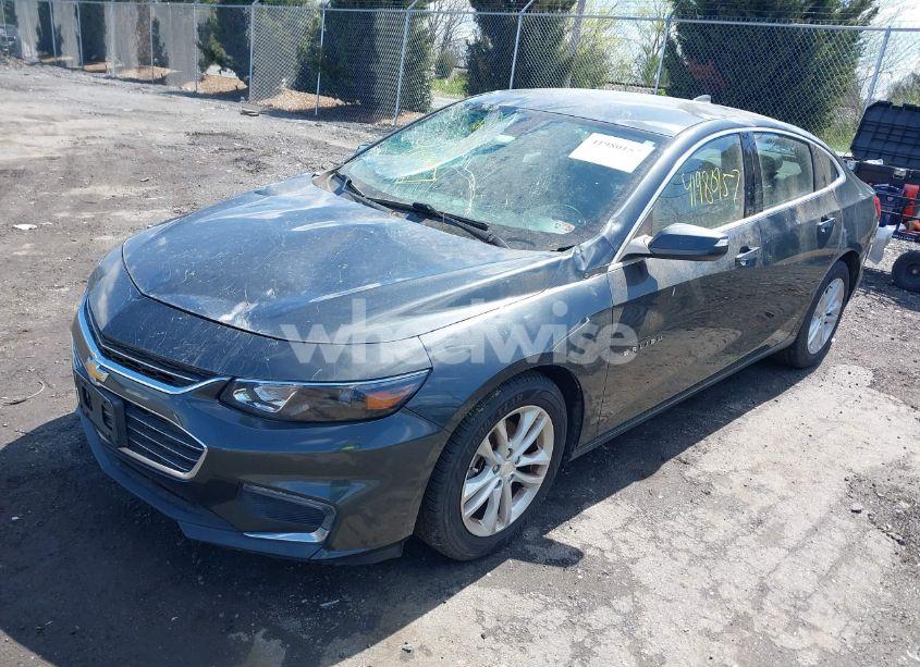Photo 2 of 2018 Chevrolet Malibu LT (VIN 1G1ZD5STXJF229423)