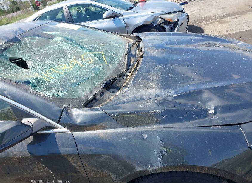 Photo 6 of 2018 Chevrolet Malibu LT (VIN 1G1ZD5STXJF229423)