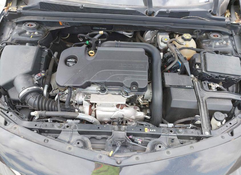 Photo 10 of 2018 Chevrolet Malibu LT (VIN 1G1ZD5STXJF230703)