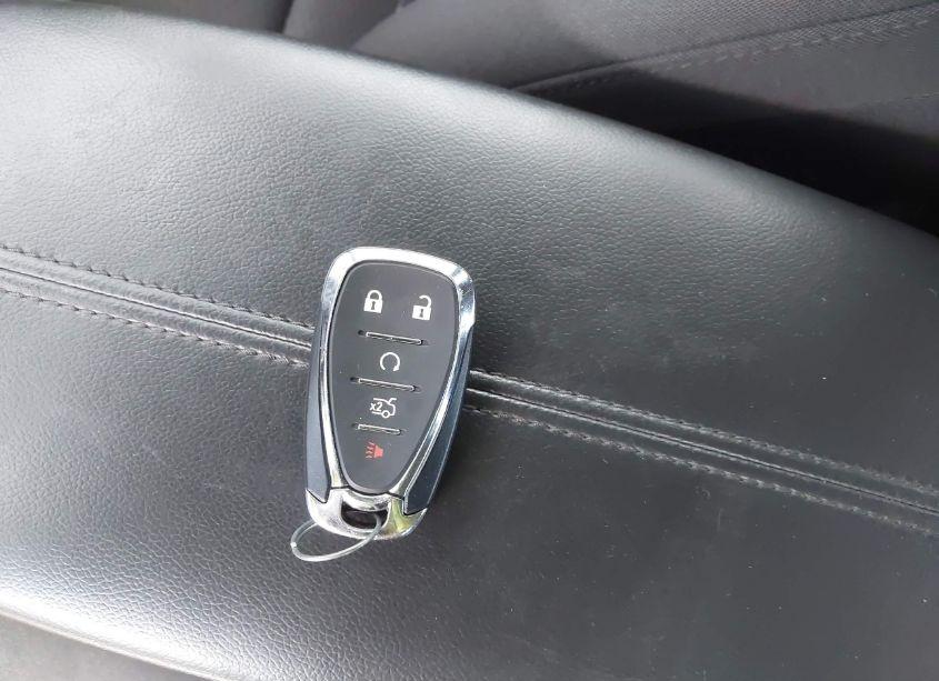 Photo 11 of 2018 Chevrolet Malibu LT (VIN 1G1ZD5STXJF230703)