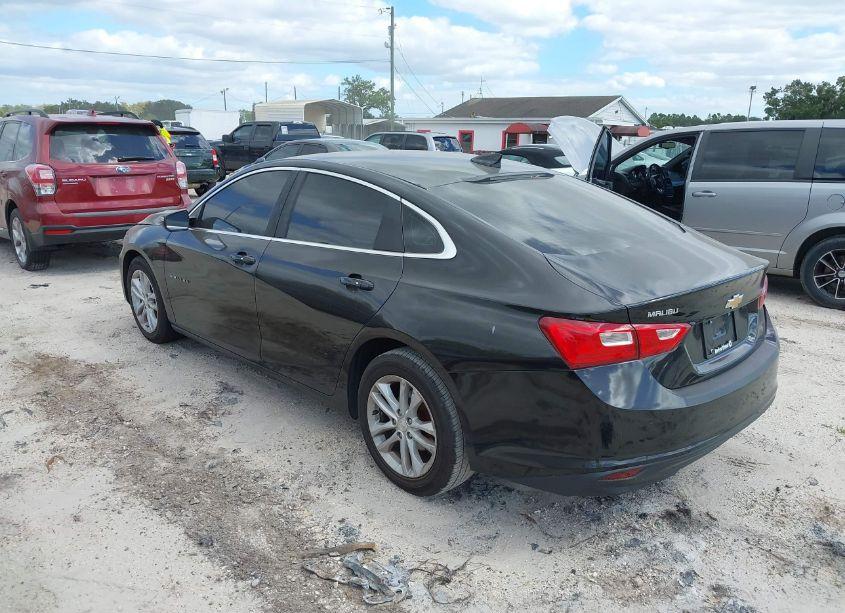 Photo 3 of 2018 Chevrolet Malibu LT (VIN 1G1ZD5STXJF230703)