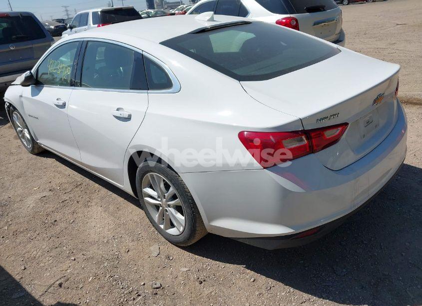 Photo 3 of 2018 Chevrolet Malibu LT (VIN 1G1ZD5STXJF238056)
