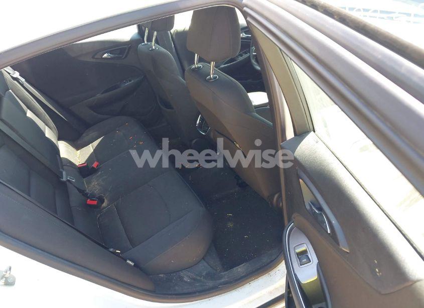 Photo 8 of 2018 Chevrolet Malibu LT (VIN 1G1ZD5STXJF238056)