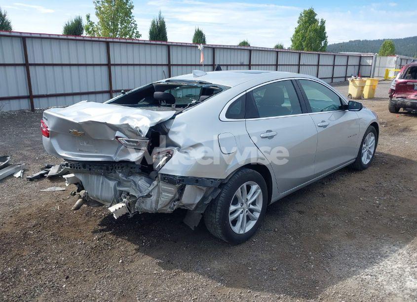 Photo 4 of 2018 Chevrolet Malibu LT (VIN 1G1ZD5STXJF238154)