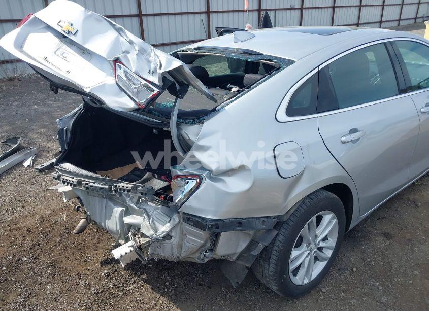 Photo 6 of 2018 Chevrolet Malibu LT (VIN 1G1ZD5STXJF238154)