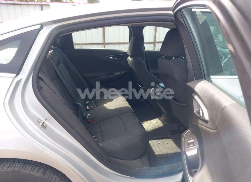 Photo 8 of 2018 Chevrolet Malibu LT (VIN 1G1ZD5STXJF238154)