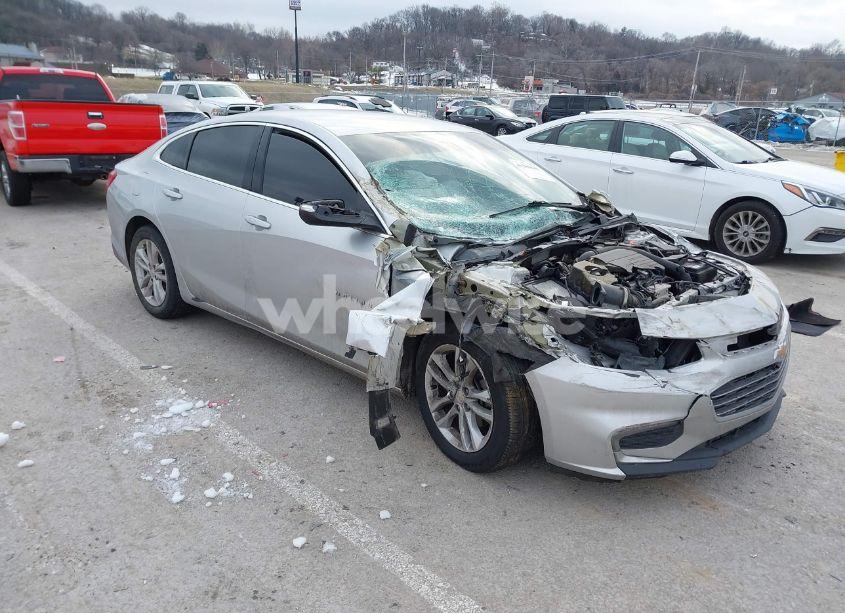 2018 Chevrolet Malibu LT (VIN 1G1ZD5STXJF264317) main photo