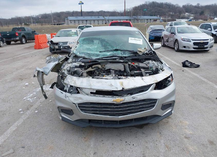 Photo 11 of 2018 Chevrolet Malibu LT (VIN 1G1ZD5STXJF264317)