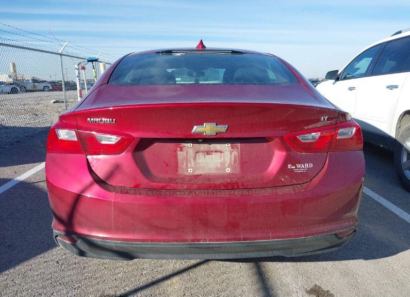 Photo 17 of 2018 Chevrolet Malibu LT (VIN 1G1ZD5STXJF268917)