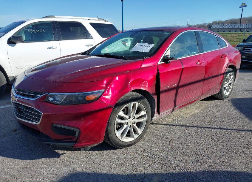 Photo 2 of 2018 Chevrolet Malibu LT (VIN 1G1ZD5STXJF268917)