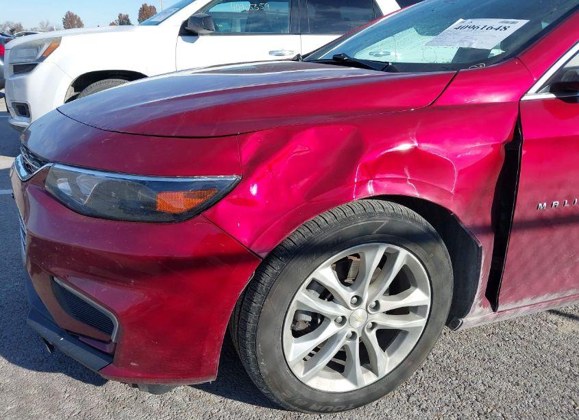 Photo 6 of 2018 Chevrolet Malibu LT (VIN 1G1ZD5STXJF268917)